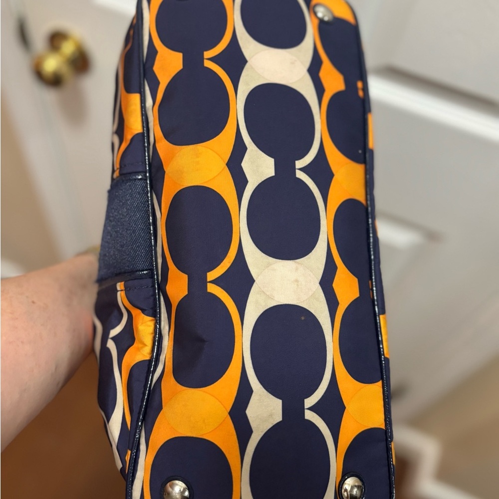 Coach E1326-F23902 Taylor Signature Op Art Navy & Orange Linear Carryall in GUC - Picture 12 of 16